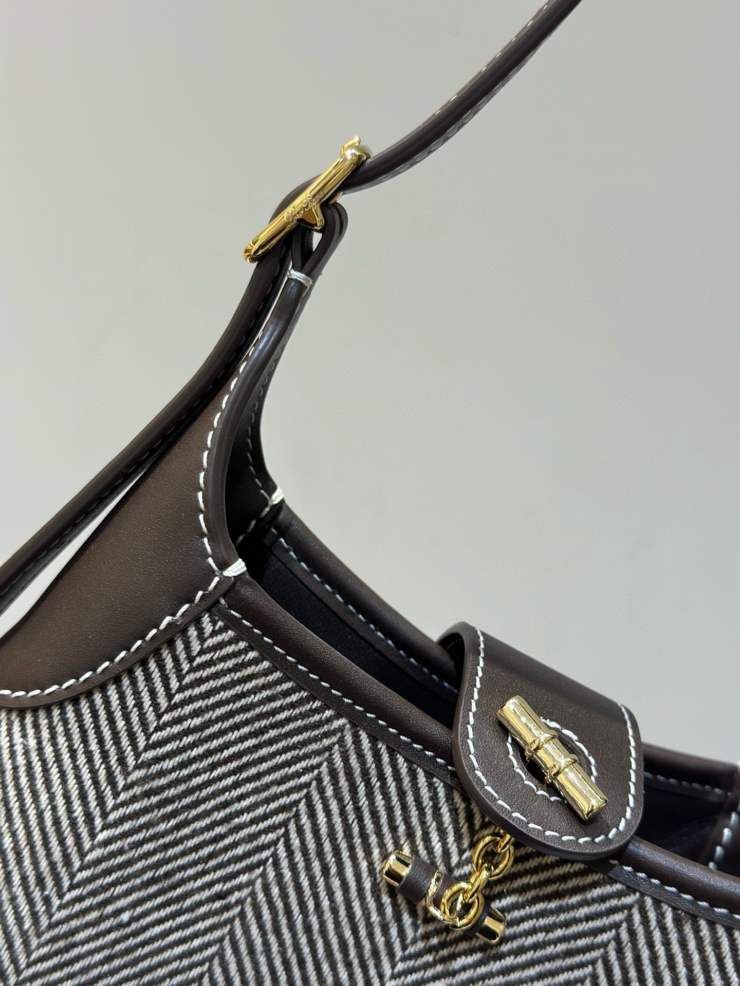 Loro Piana 로로피아나 Bobbin 양모 배색 숄더백 7