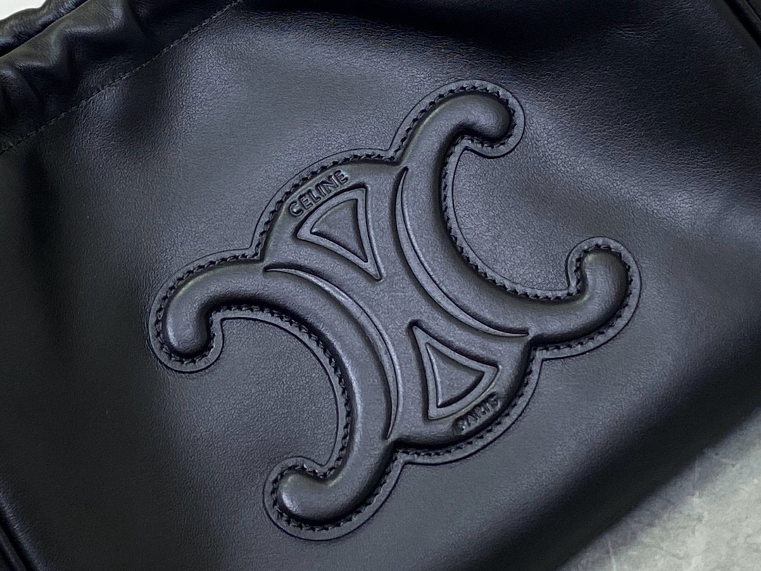 CELINE 셀린느 트리옴프 가죽 드로스트링 미니 토트백 5