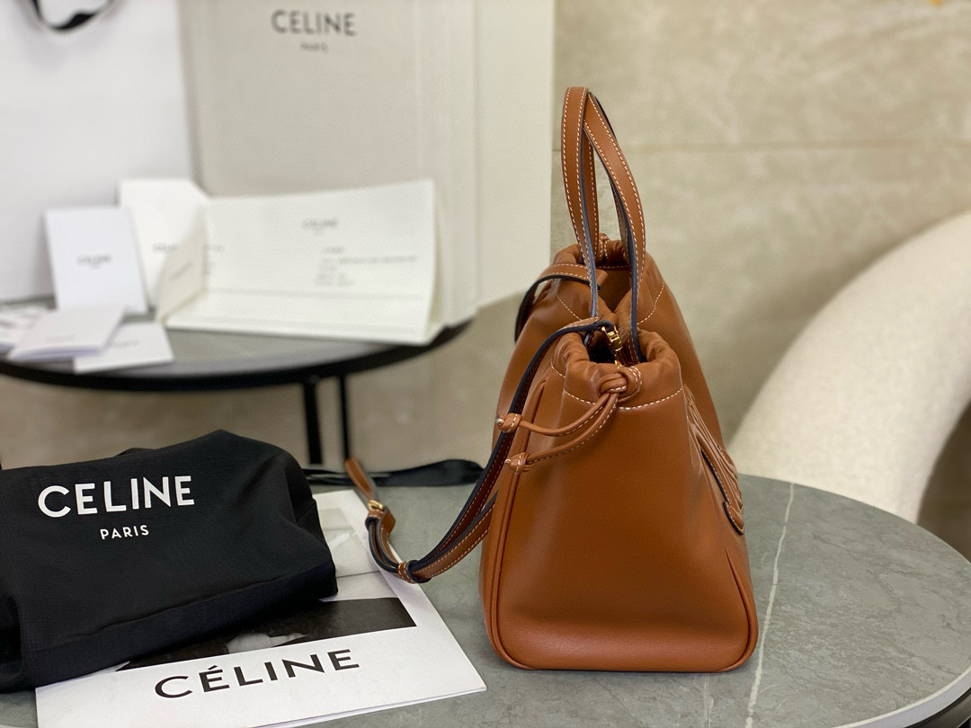CELINE 셀린느 트리옴프 가죽 드로스트링 미니 토트백 3