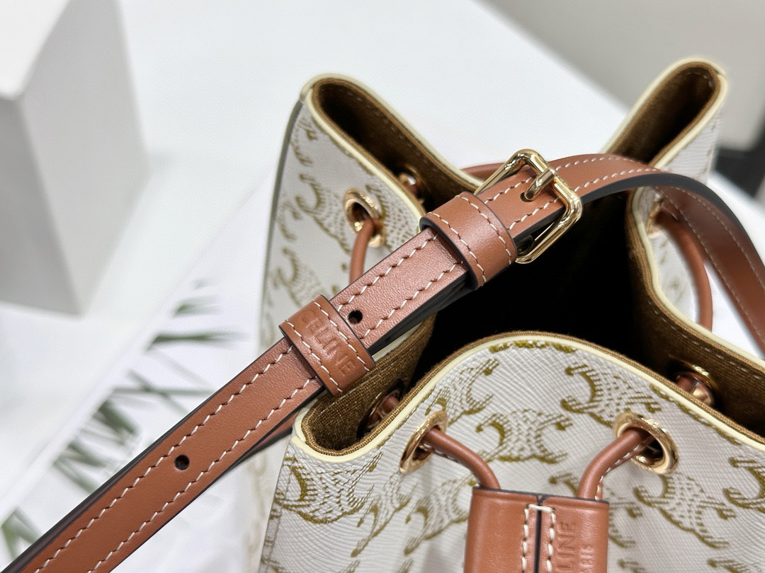 Celine 셀린느 세일러 초소형 로고 패턴 가죽 버킷백 7