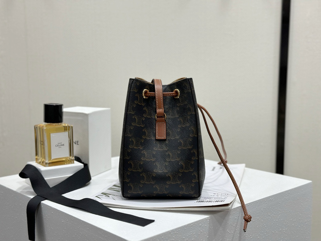 Celine 셀린느 세일러 초소형 로고 패턴 가죽 버킷백 4