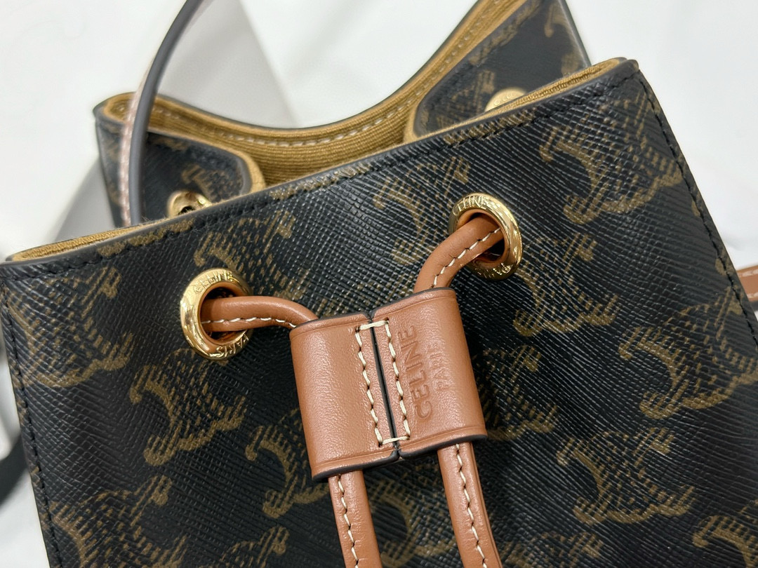 Celine 셀린느 세일러 초소형 로고 패턴 가죽 버킷백 5