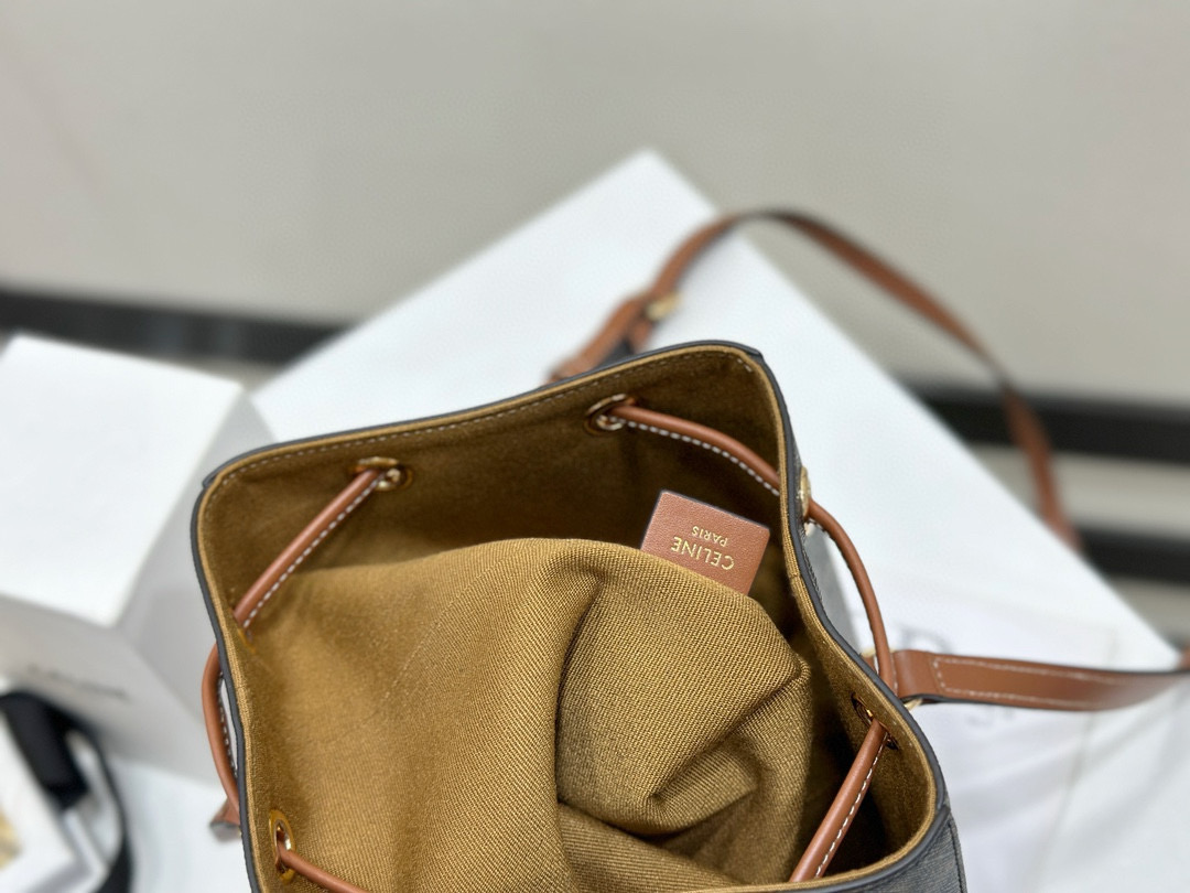 Celine 셀린느 세일러 초소형 로고 패턴 가죽 버킷백 6