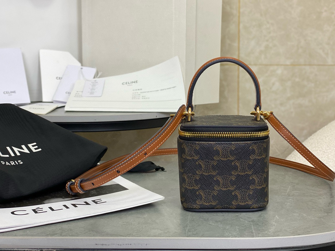 Celine 셀린느 트리오므프 벚꽃 핑크 미니 박스백 1