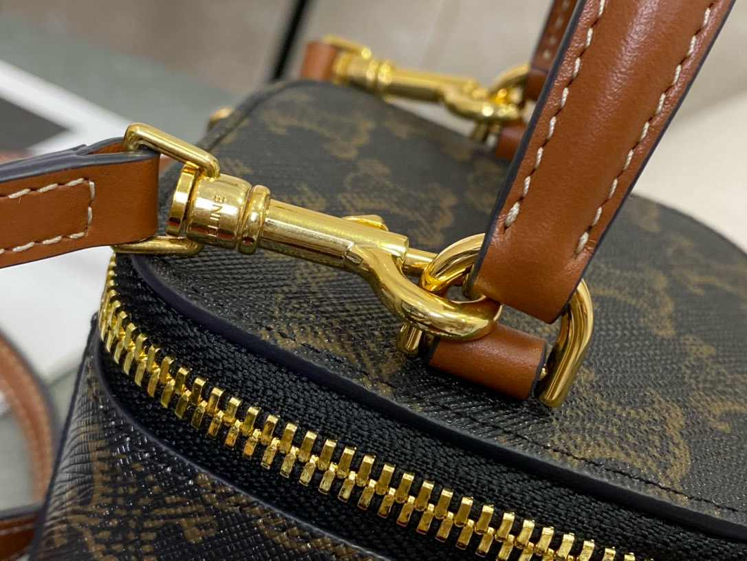 Celine 셀린느 트리오므프 벚꽃 핑크 미니 박스백 9