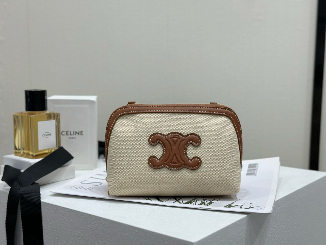 Celine 셀린느 체인 스트랩 베이지 파우치 백 1