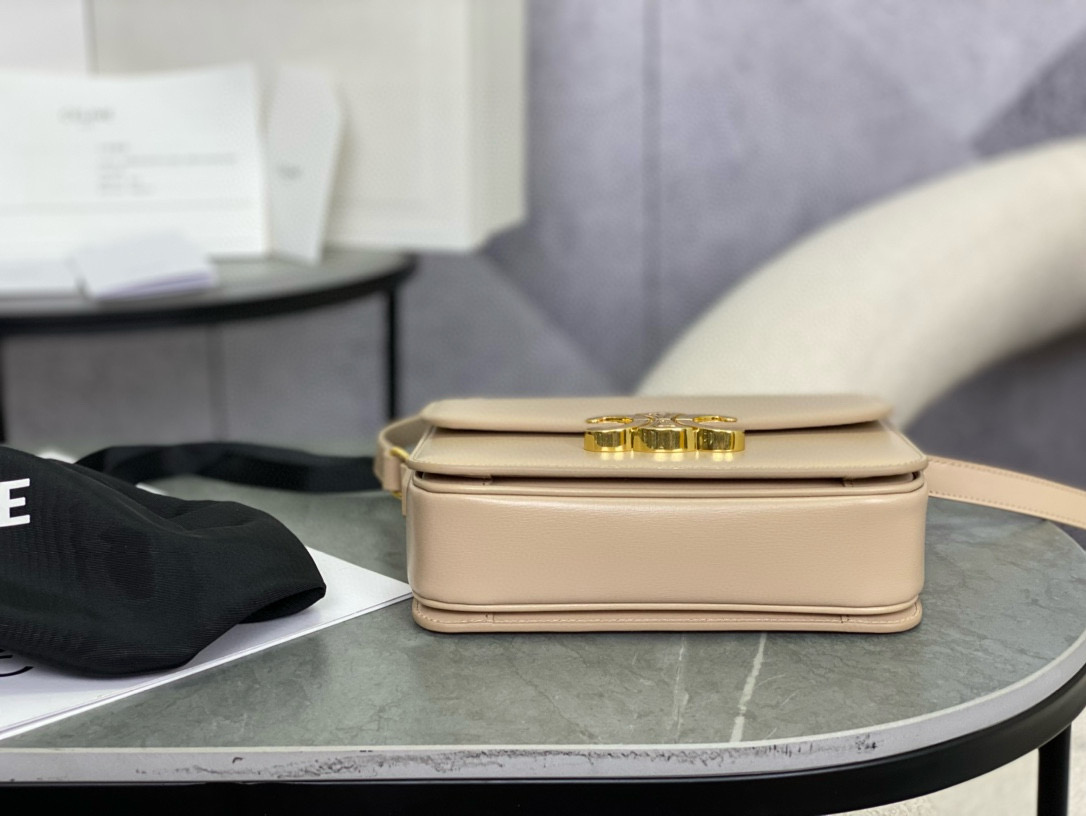 Celine 셀린느 트리옴프 핑크 박스 백 4