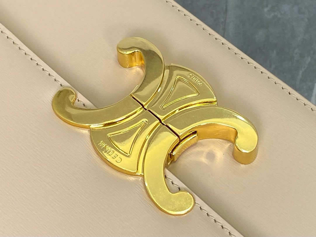 Celine 셀린느 트리옴프 핑크 박스 백 5