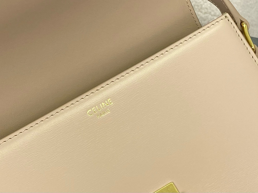Celine 셀린느 트리옴프 핑크 박스 백 7
