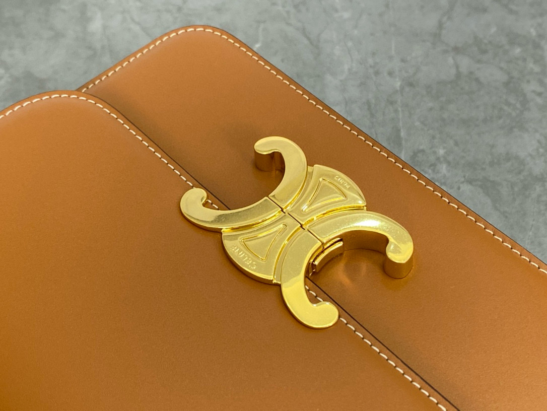 Celine 셀린느 트리옴프 핑크 박스 백 5