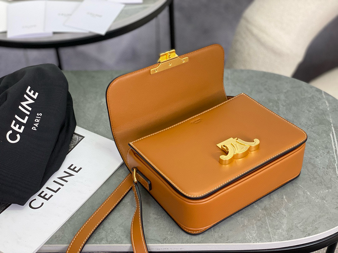 Celine 셀린느 트리옴프 핑크 박스 백 6