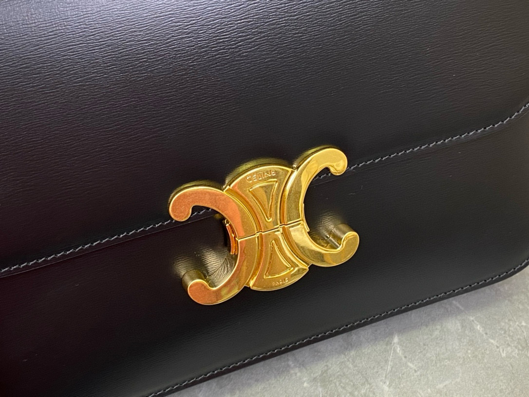 Celine 셀린느 트리옴프 블랙 골드 박스백 중형 8