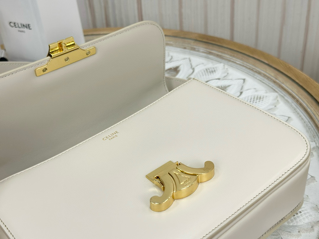 Celine 셀린느 트리옴프 블랙 골드 박스백 중형 9