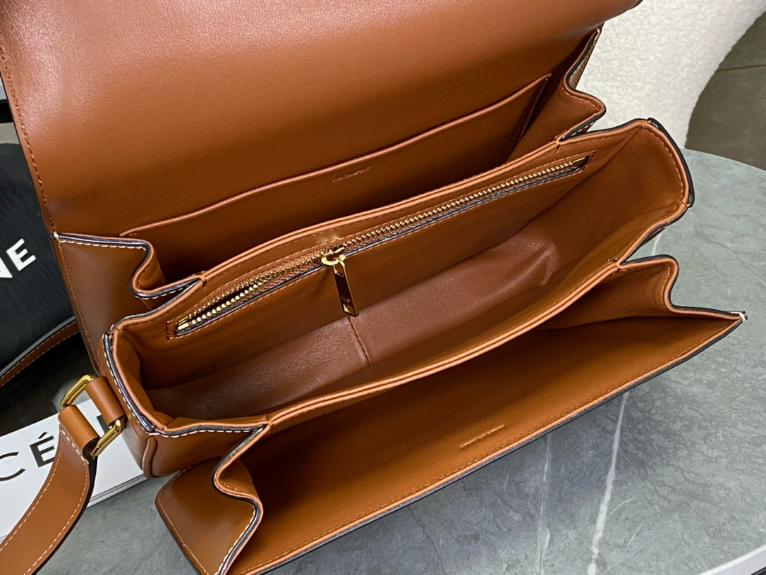 Celine 셀린느 트리오므프 박스 중형 모노그램 숄더백 8