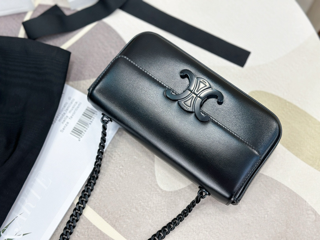 Celine 셀린느 트리옴프 체인 숄더백 4