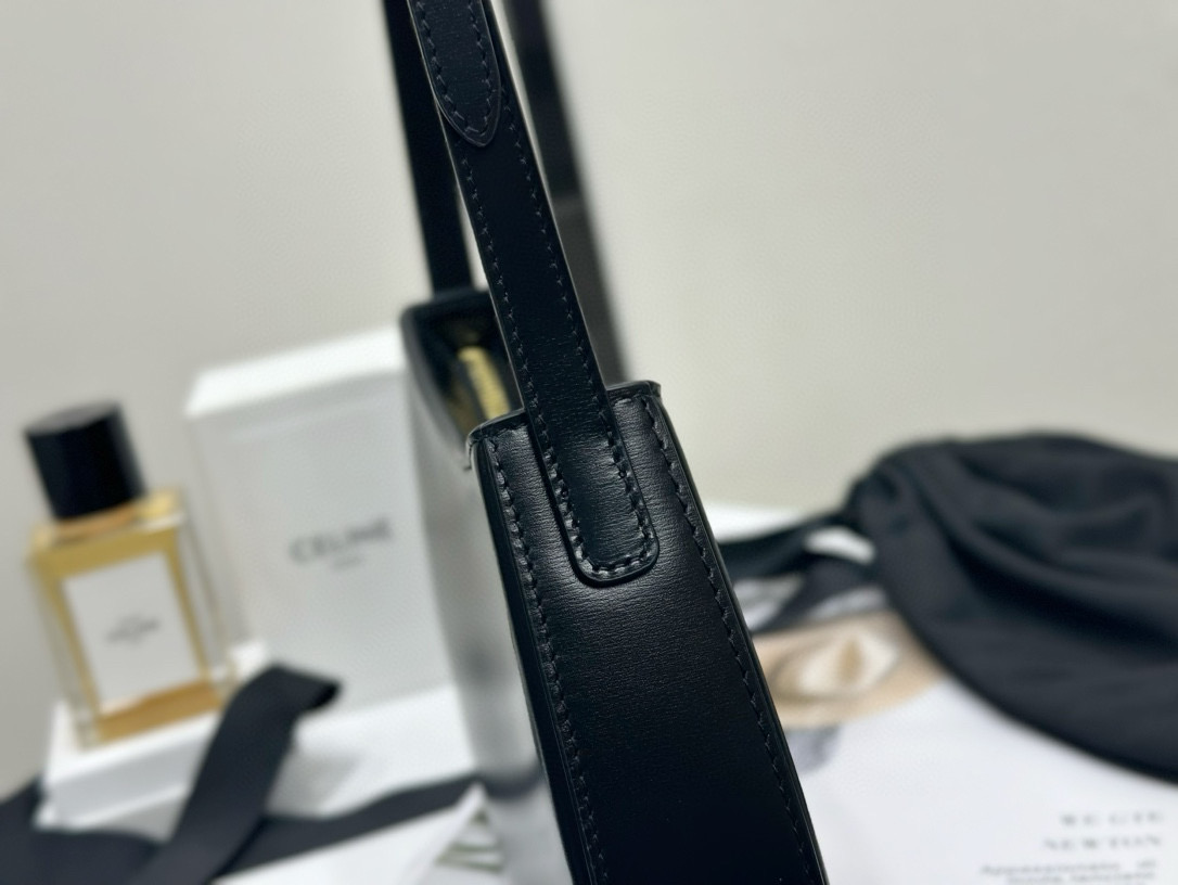 Celine 셀린느 틸리 중형 블랙 소가죽 숄더백 5