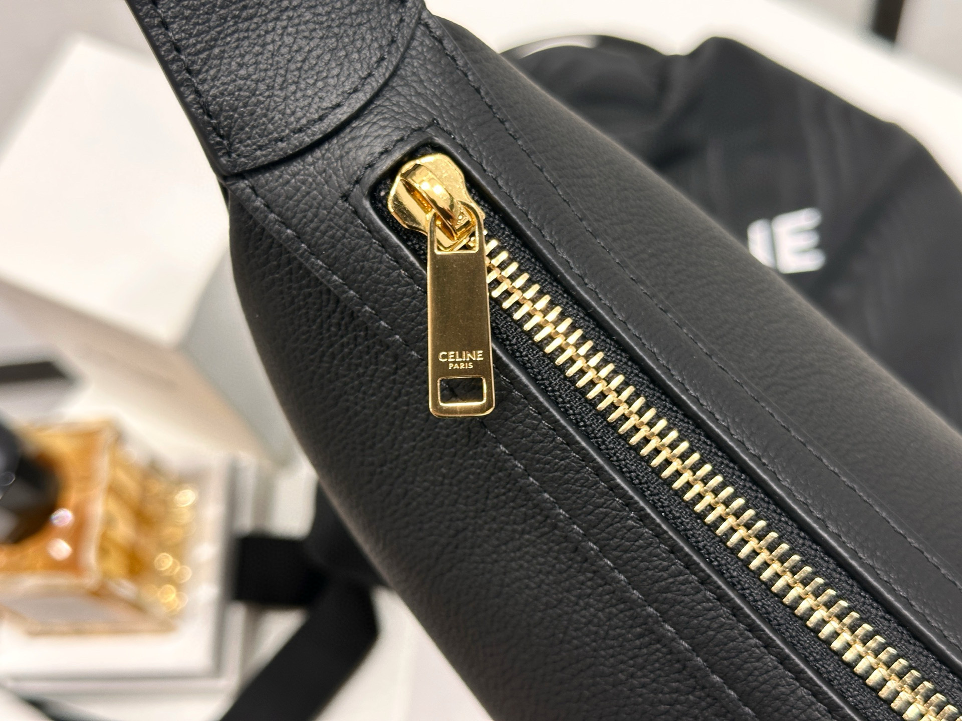 Celine 셀린느 엘로이즈 소프트 브라운 소가죽 숄더백 8