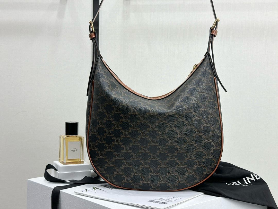 Celine 셀린느 엘로이즈 로고 패턴 소가죽 숄더백 2