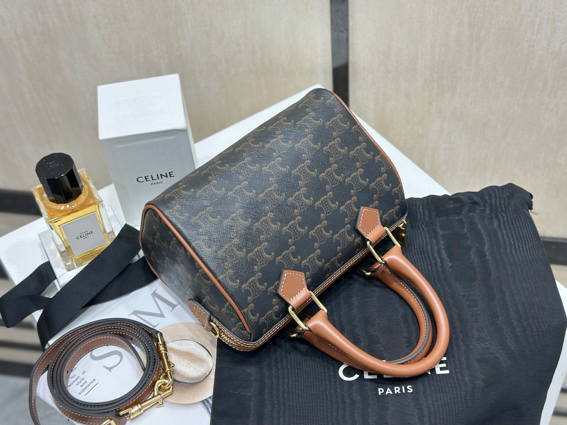 Celine 셀린느 소형 보스턴 올오버 블랙 백 8