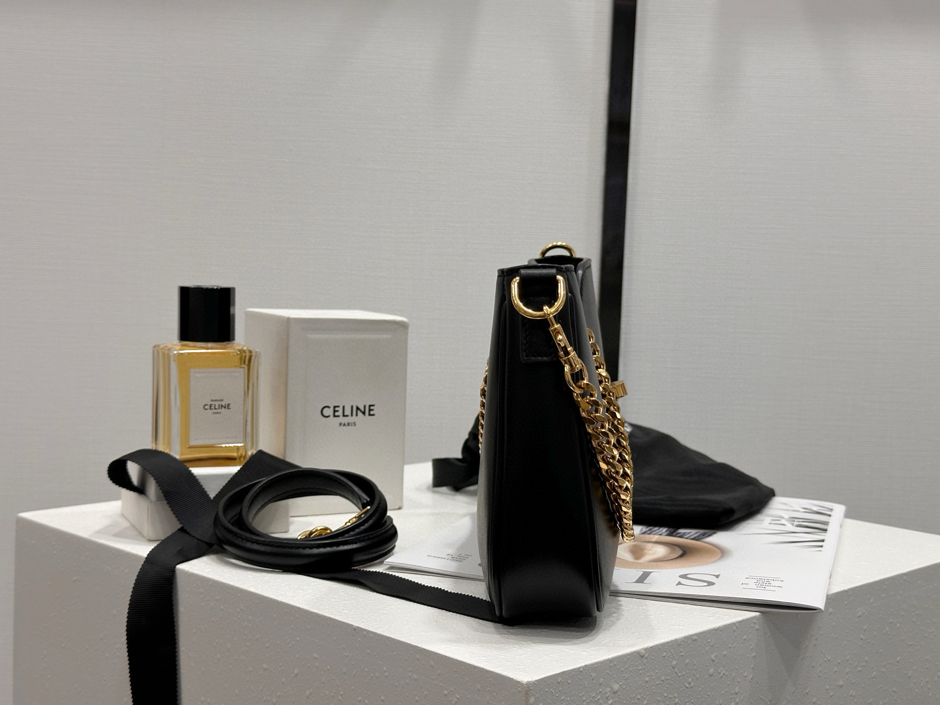 Celine 셀린느 카밀 16 소프트 블랙 체인 숄더백 4