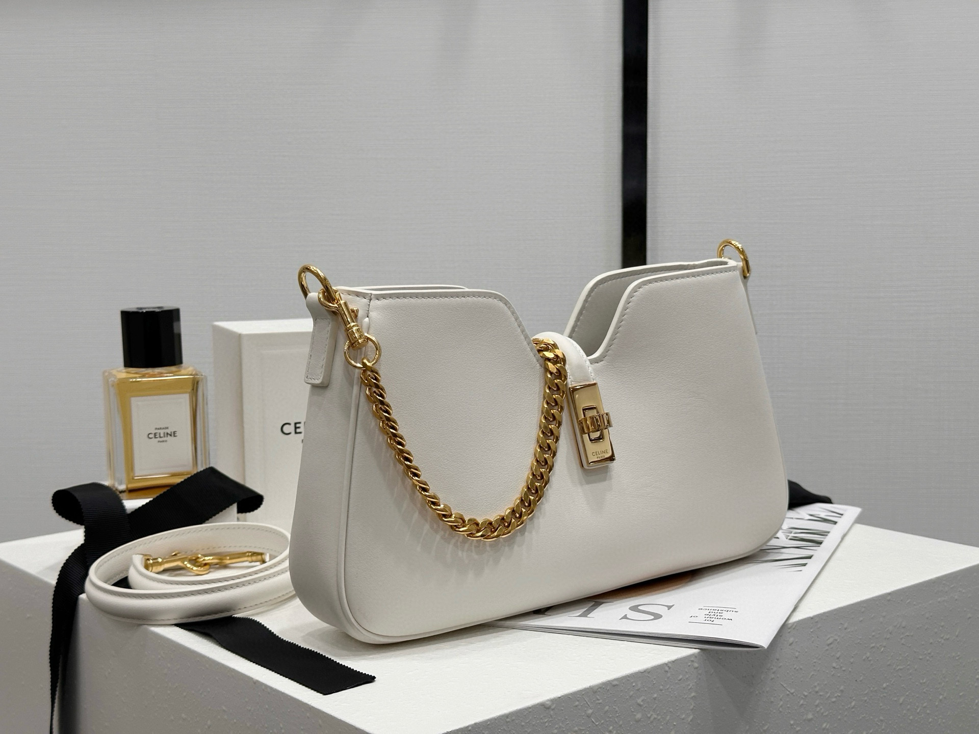 Celine 셀린느 카밀 16 소프트 블랙 체인 숄더백 2