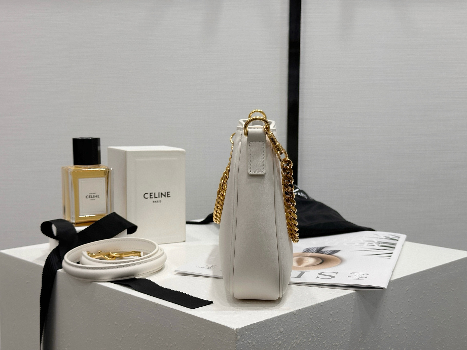 Celine 셀린느 카밀 16 소프트 블랙 체인 숄더백 4