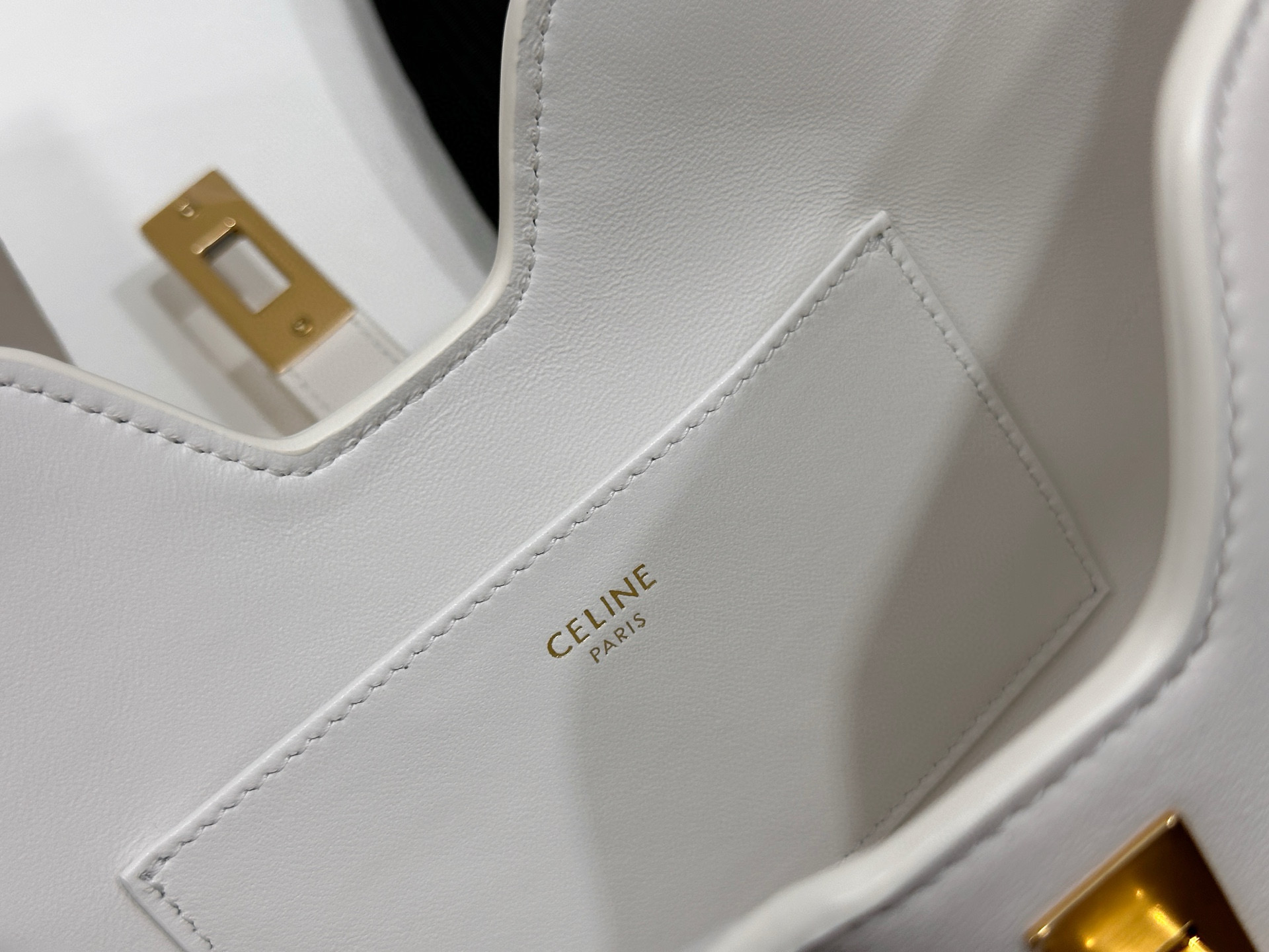 Celine 셀린느 카밀 16 소프트 블랙 체인 숄더백 7