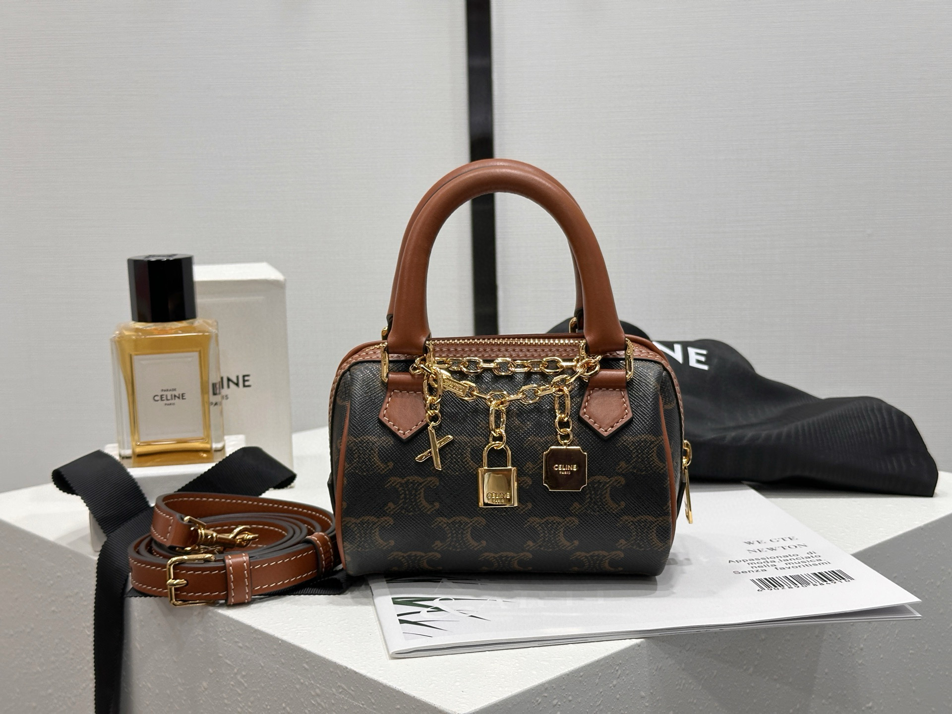 Celine 셀린느 셀린 미니 로고 모노그램 보스턴 백 1