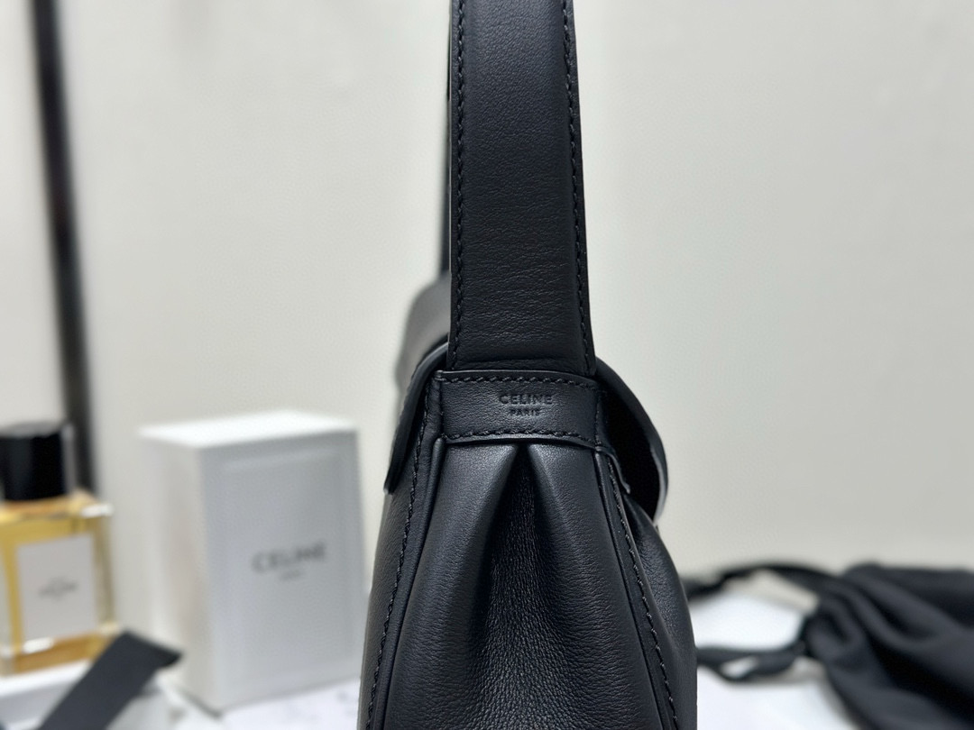 Celine 셀린느 폴리 중형 소프트 송아지 가죽 핸드백 3