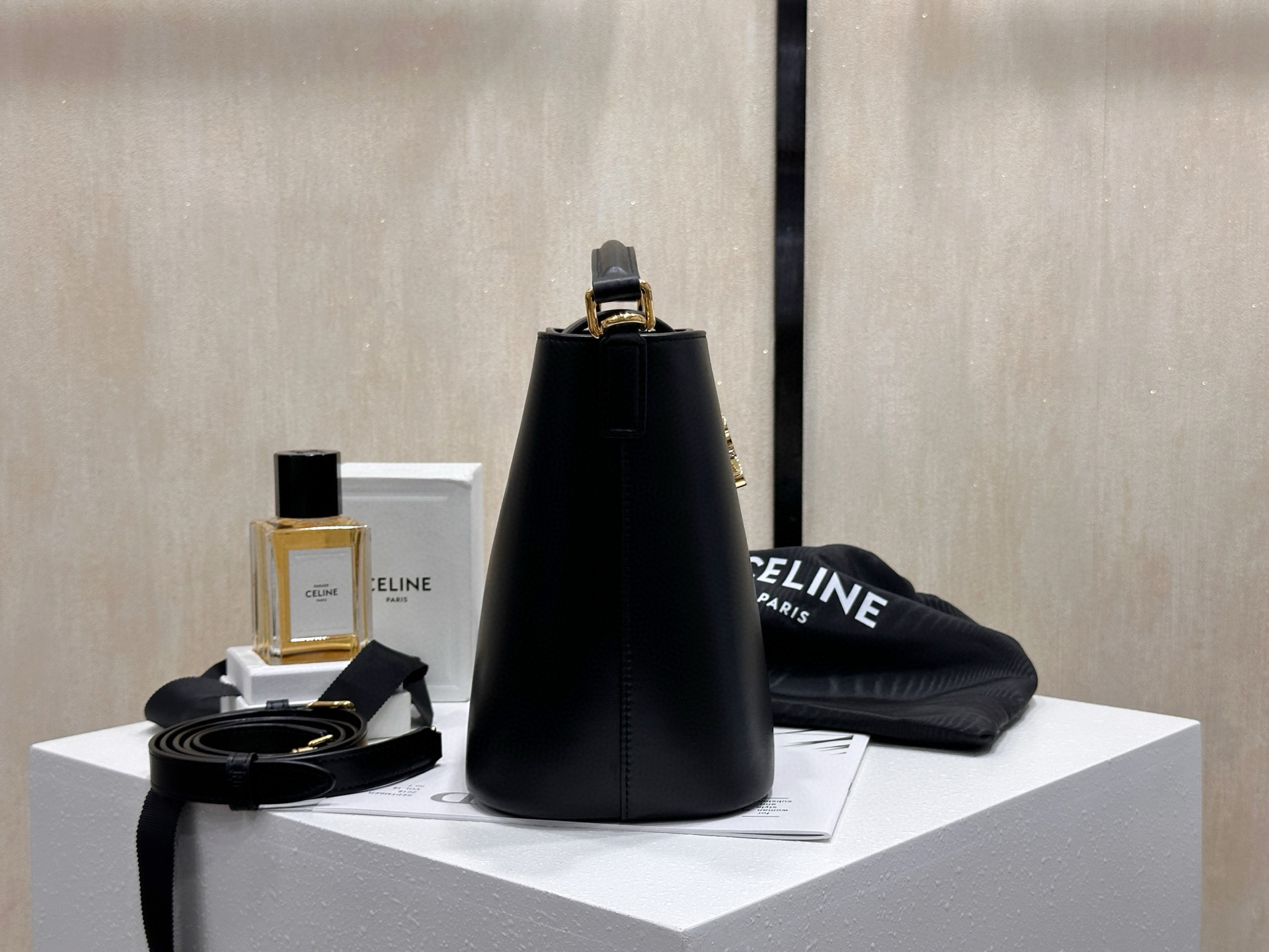 Celine 셀린느 루이즈 스몰 버킷백 3