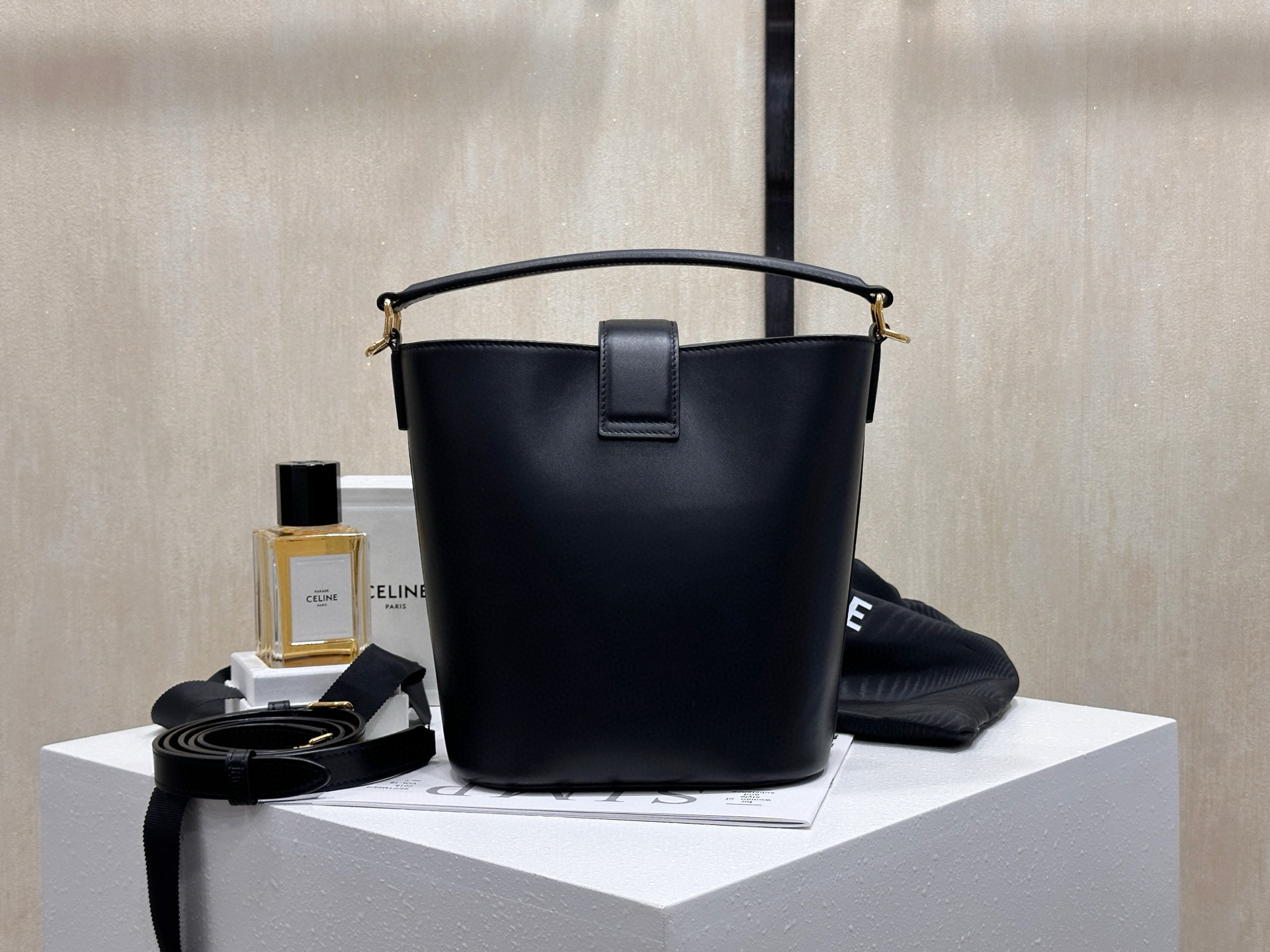 Celine 셀린느 루이즈 스몰 버킷백 4