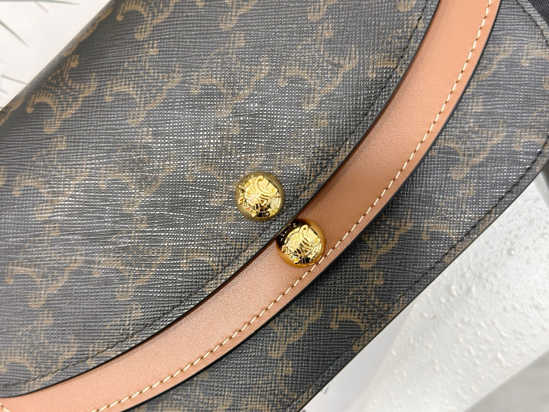 Celine 셀린느 듀오 로고 모노그램 장식 체인 월렛백 3