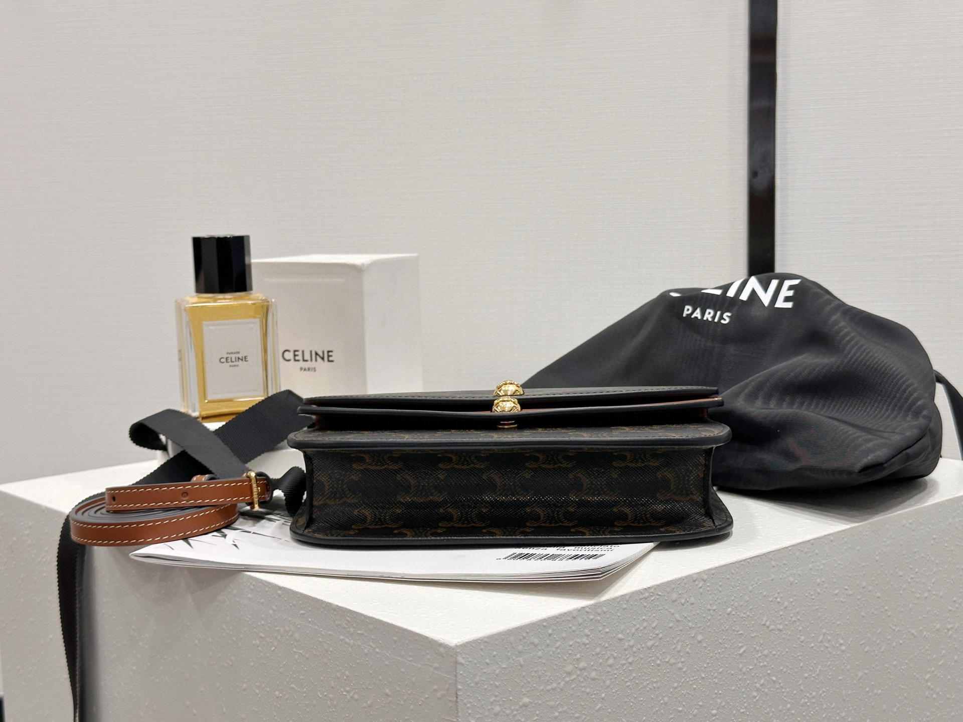 Celine 셀린느 듀오 로고 모노그램 장식 체인 월렛백 9