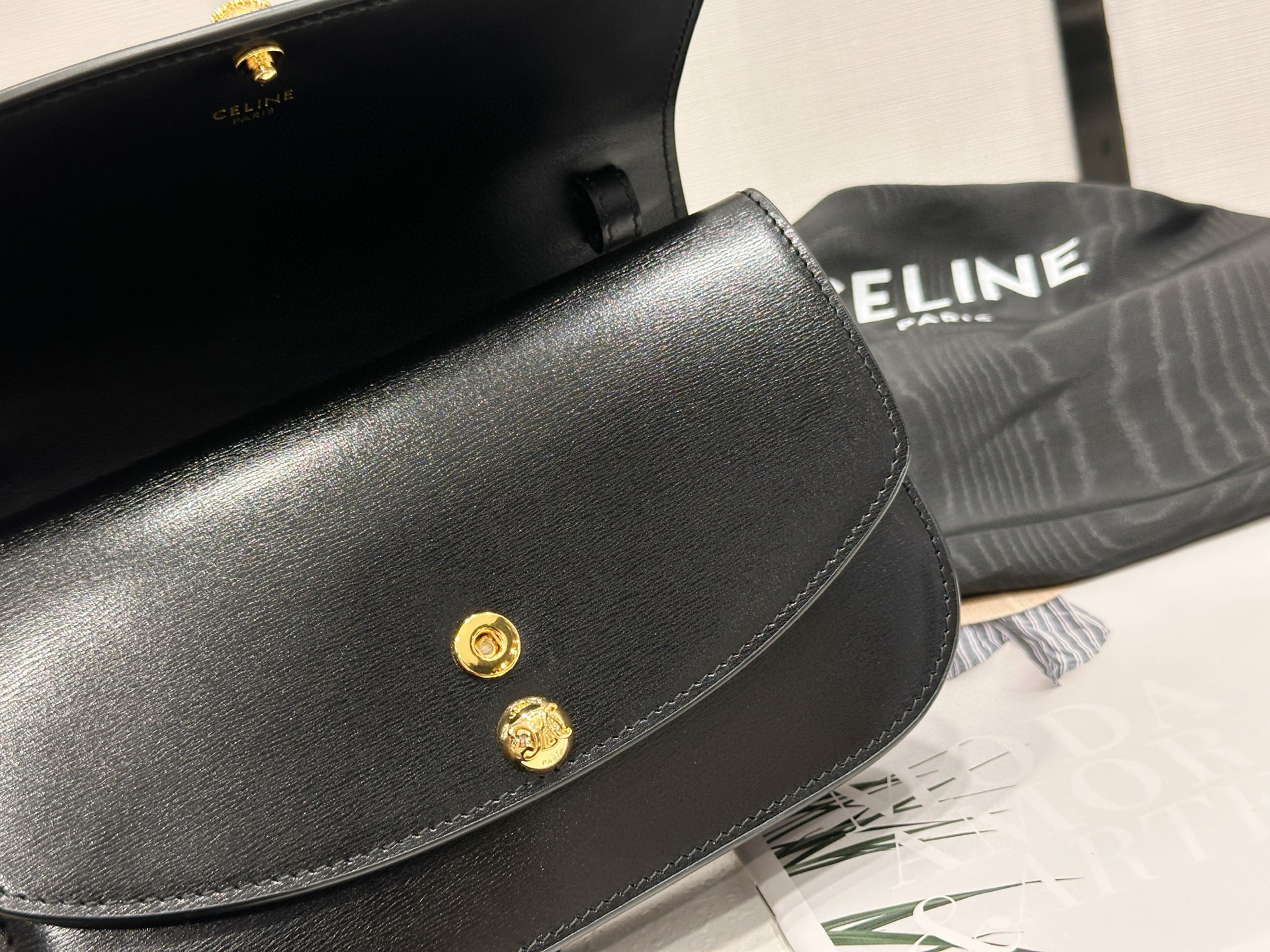 Celine 셀린느 듀오 로고 모노그램 장식 체인 월렛백 5