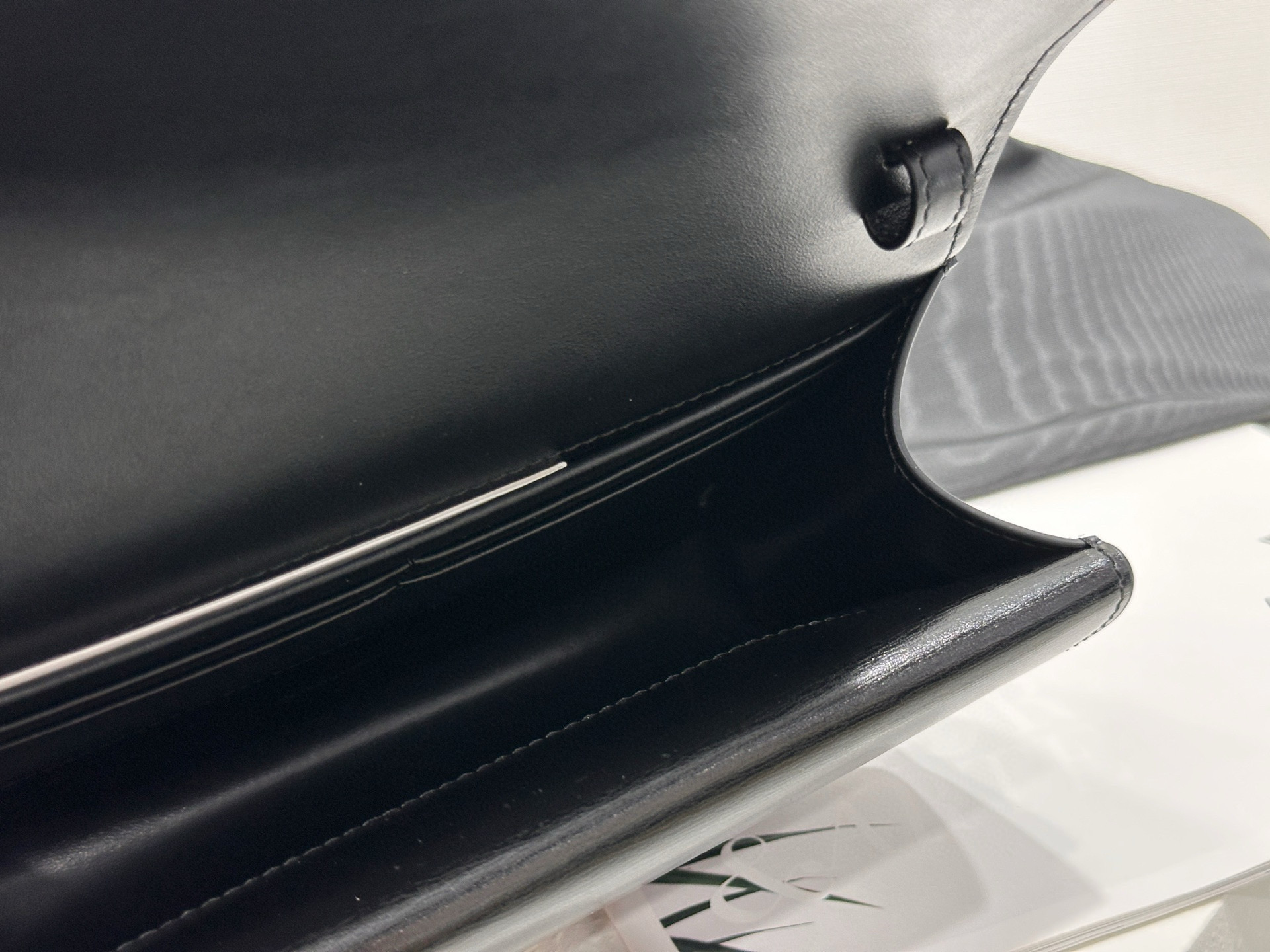 Celine 셀린느 듀오 로고 모노그램 장식 체인 월렛백 6