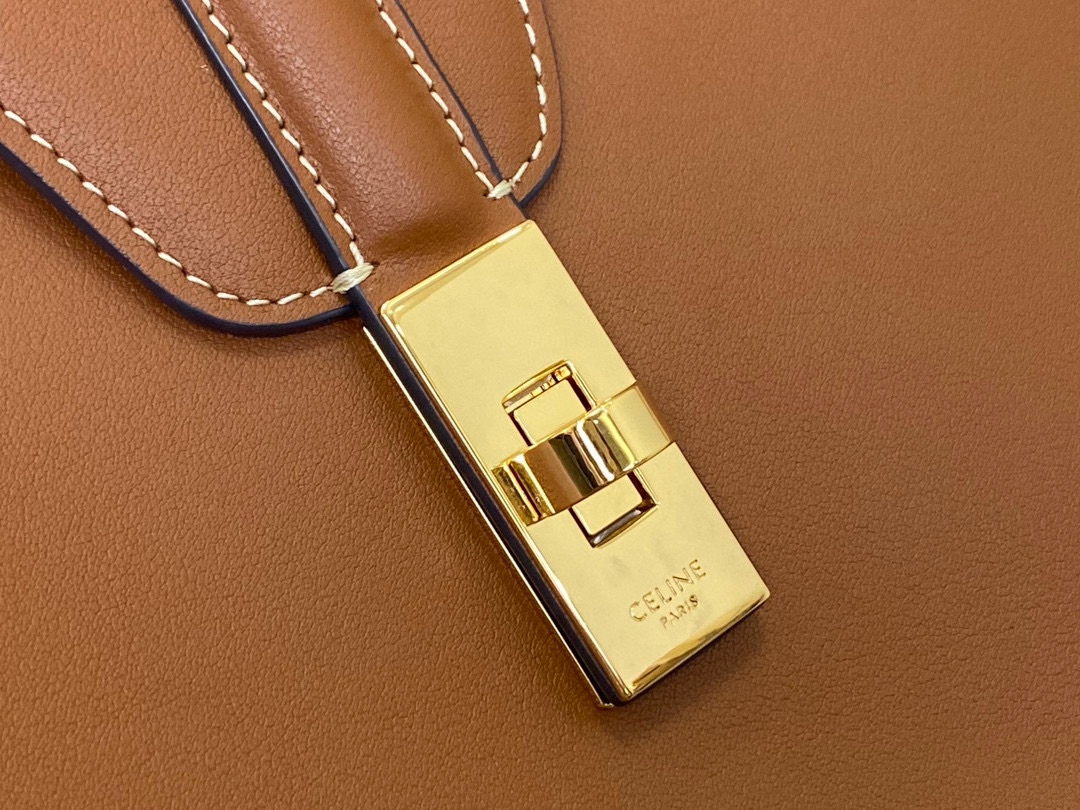 CELINE 셀린느 소프트 16 미디엄 토트백 5