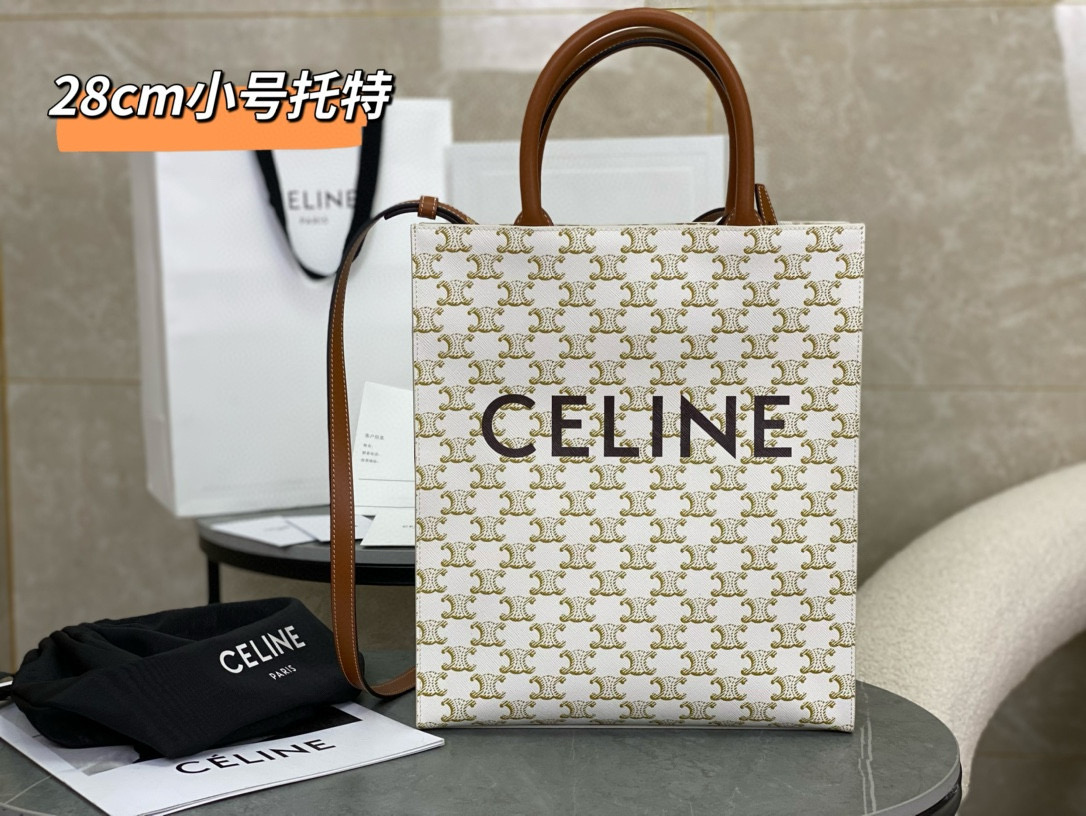Celine 셀린느 트리옹프 패턴 스몰 토트백 1