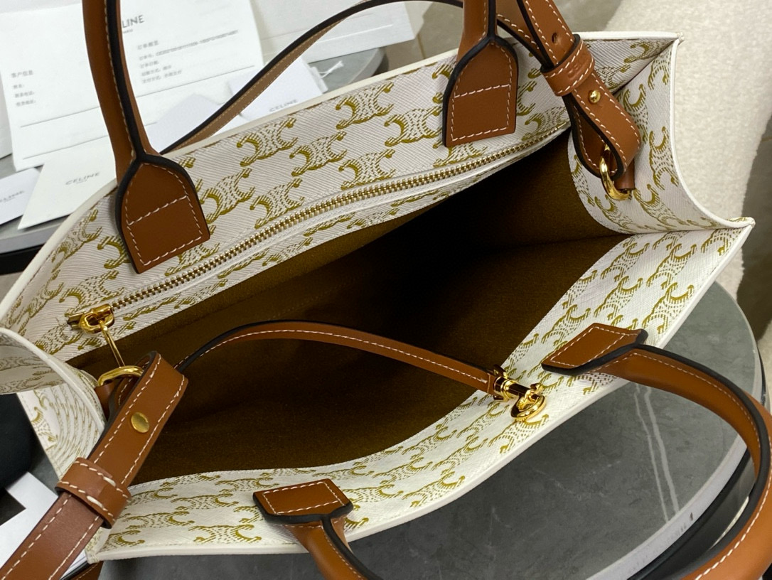 Celine 셀린느 트리옹프 패턴 스몰 토트백 6