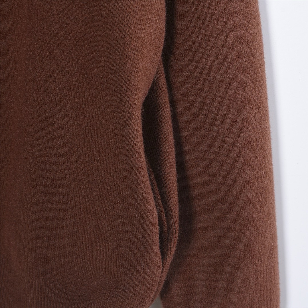 Louis Vuitton 루이비통 25FW 삼화 반사 로고 장식 브이넥 가디건 니트 16