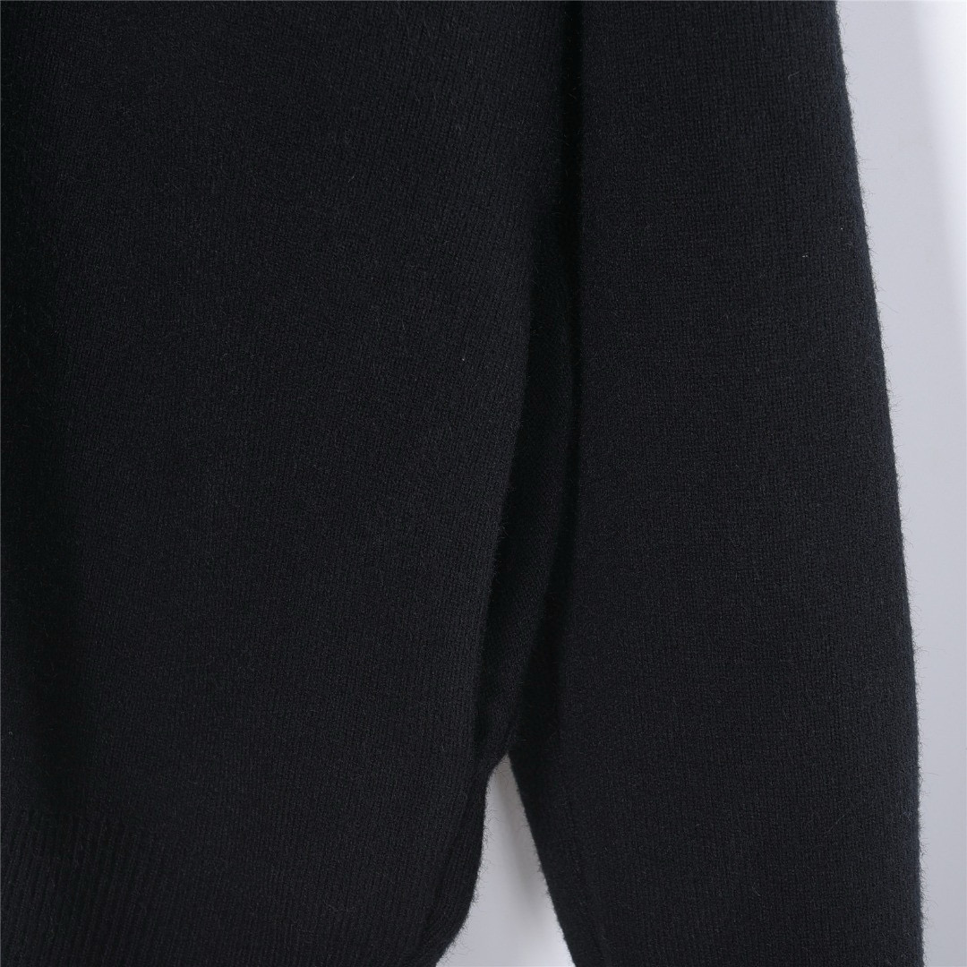 Louis Vuitton 루이비통 25FW 삼화 반사 로고 장식 브이넥 가디건 니트 16