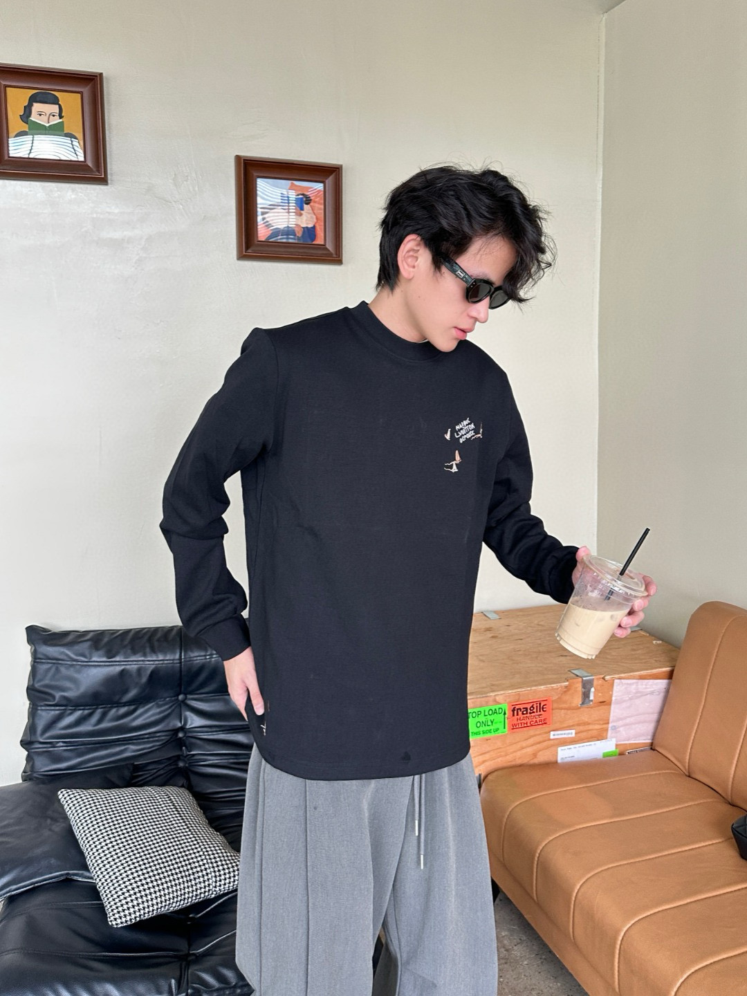 Louis Vuitton 루이비통 로고 자수 긴팔 티셔츠 5