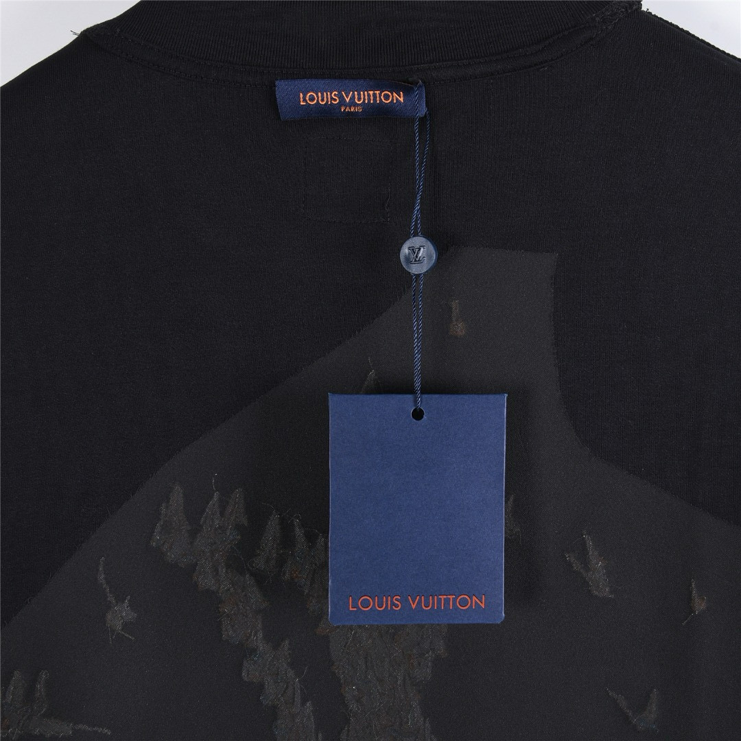 Louis Vuitton 루이비통 로고 자수 긴팔 티셔츠 18