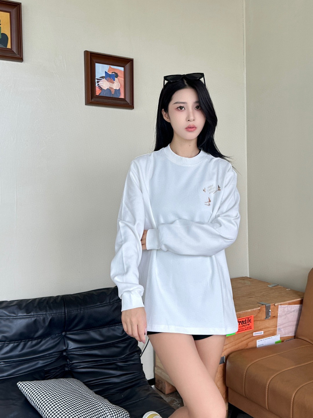 Louis Vuitton 루이비통 로고 자수 긴팔 티셔츠 3