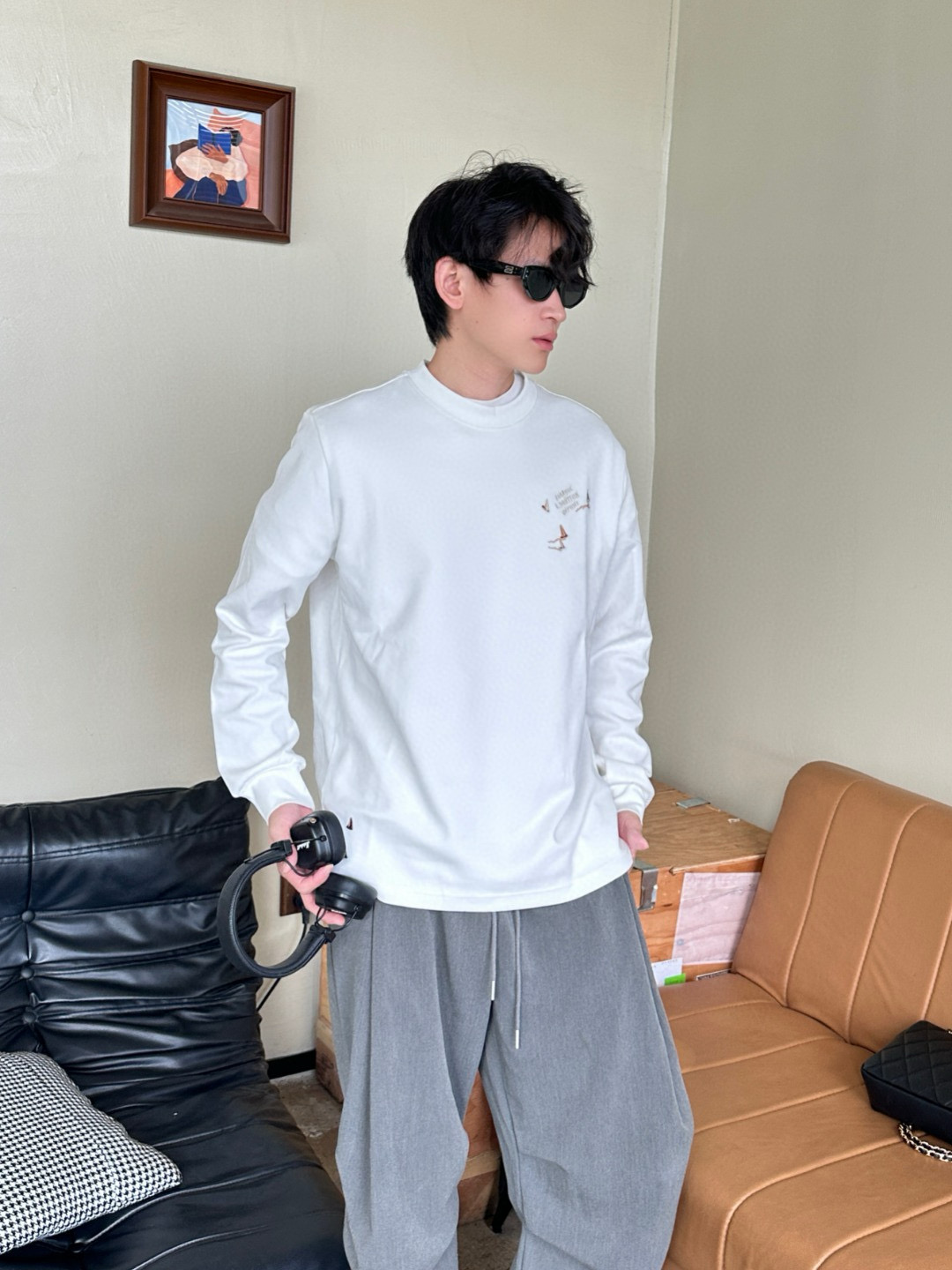 Louis Vuitton 루이비통 로고 자수 긴팔 티셔츠 6