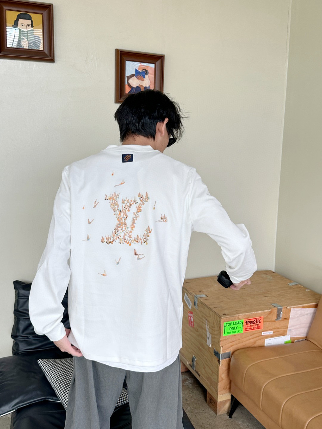 Louis Vuitton 루이비통 로고 자수 긴팔 티셔츠 7