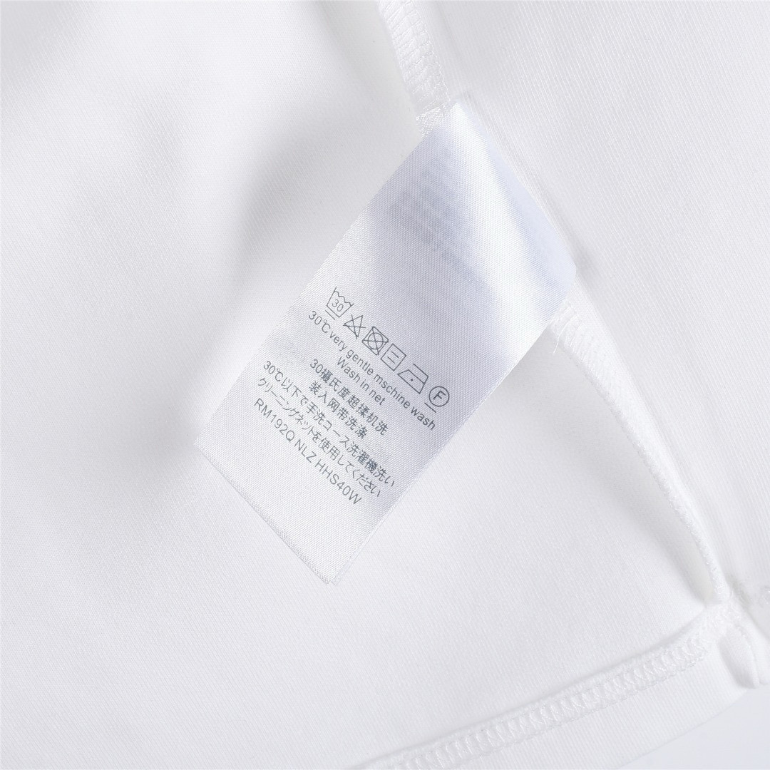 Louis Vuitton 루이비통 로고 자수 긴팔 티셔츠 18