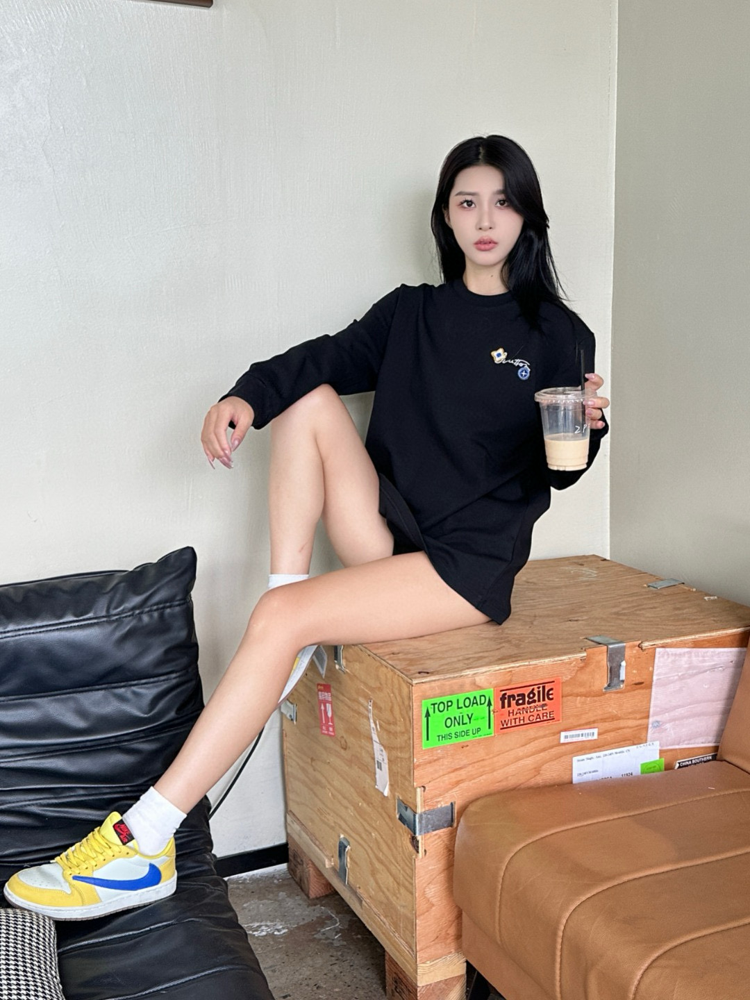 Louis Vuitton 루이비통 플라워 레터링 자수 긴팔 티셔츠 6