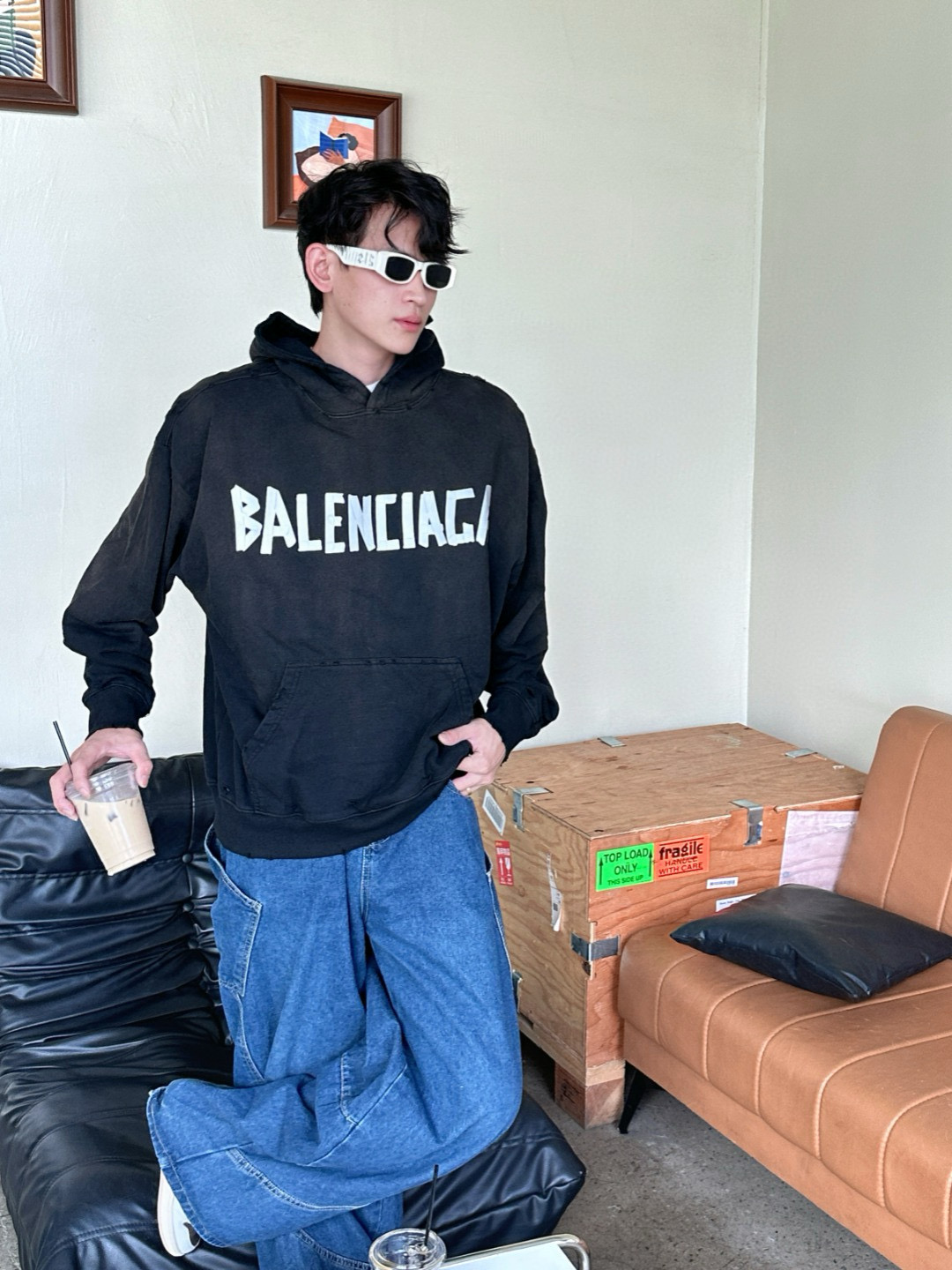 Balenciaga 발렌시아가 25FW 입체 고무 나염 워싱 디스트로이드 후드 티셔츠 8