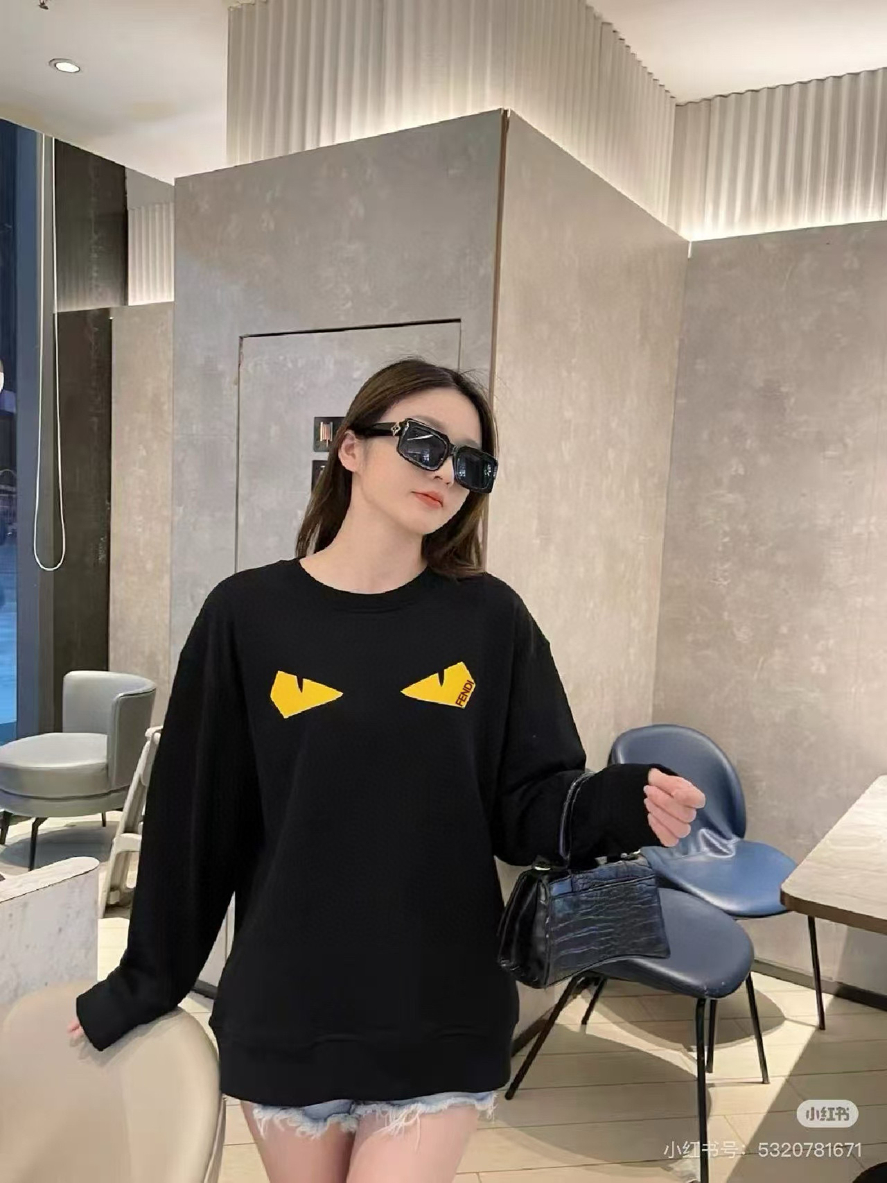 Fendi 펜디 악마의눈 몬스터 라운드넥 맨투맨 7