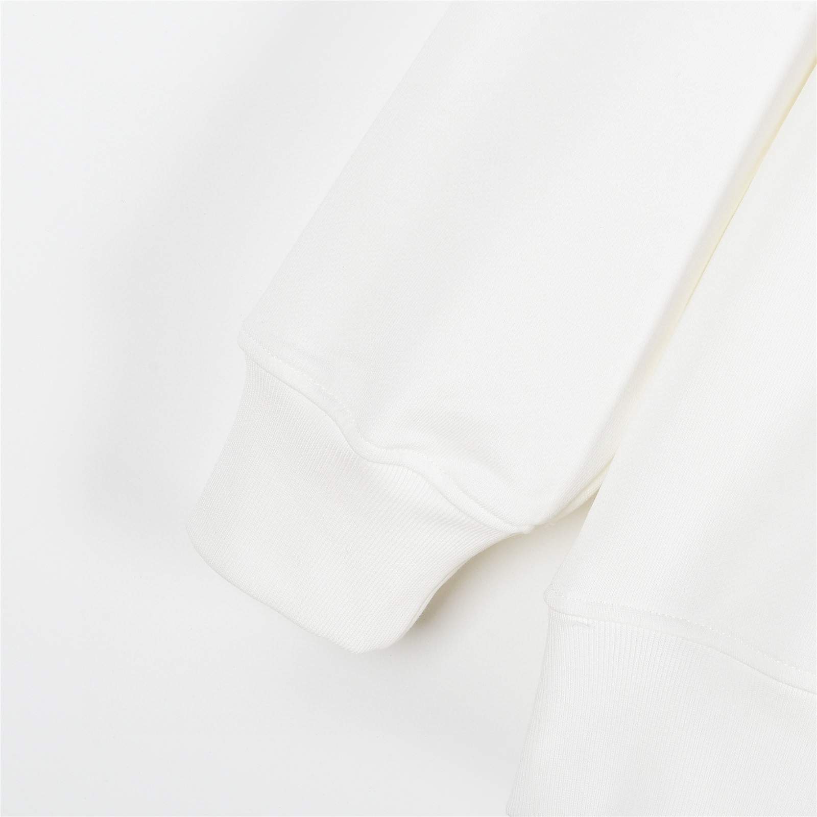 Fendi 펜디 악마의눈 몬스터 라운드넥 맨투맨 9